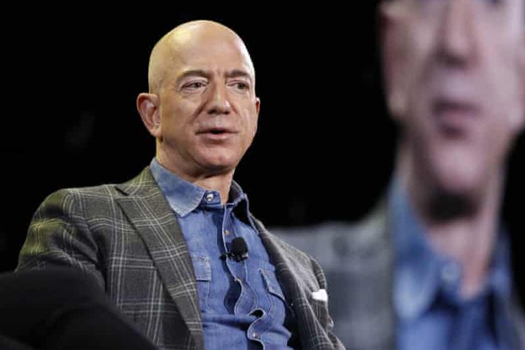 Jeff Bezos Amazon’daki CEO’luk görevinden ayrılıyor