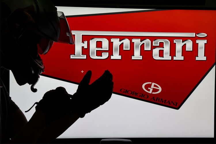 Ferrari giyim sponsorunu buldu