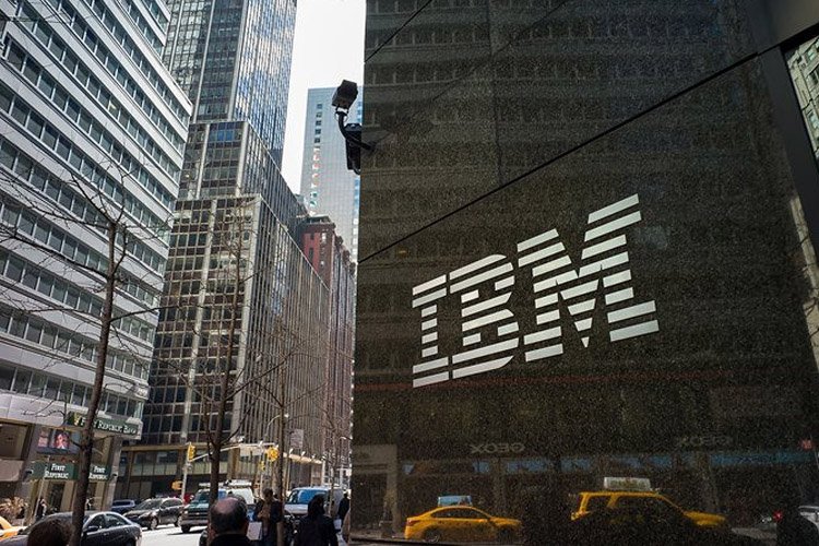 IBM’in ikinci çeyrek geliri beklentileri aştı