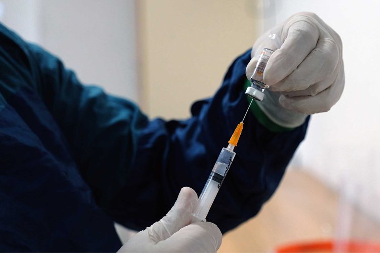 ‘Sinovac aşısına rağmen virüs bulaşabiliyor’