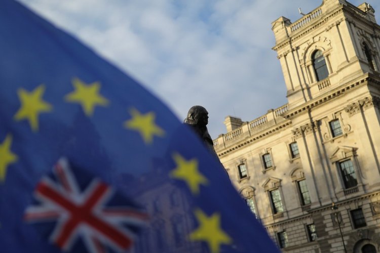 “Londra Avrupa finans merkezi rol\u00fcn\u00fc koruyabilir”
