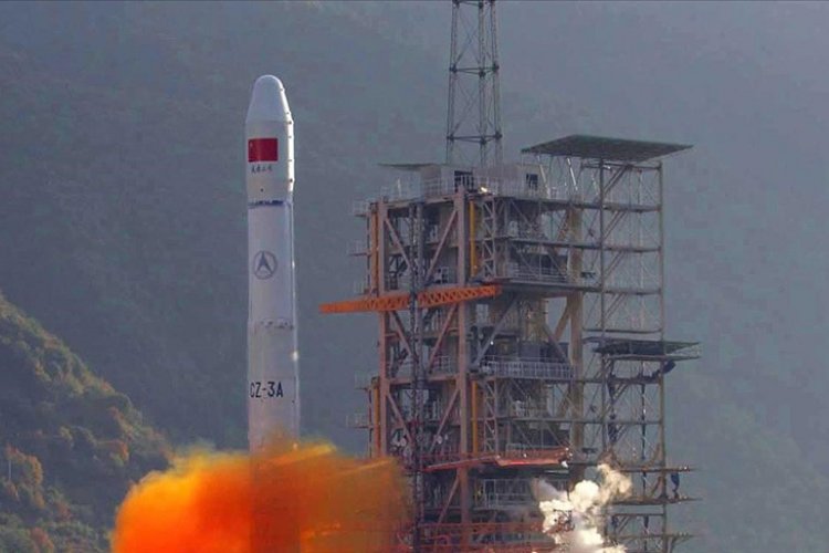 Çin’in kontrolden çıkan roketinin parçaları Dünya’ya düştü