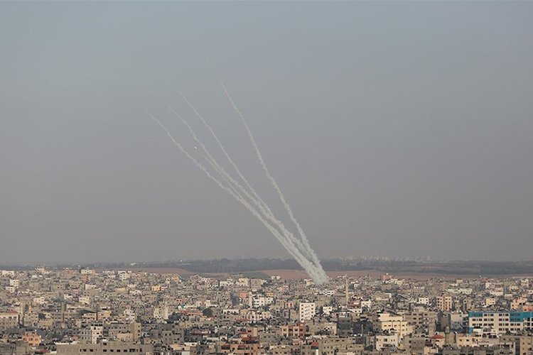 Netanyahu: Roket saldırılarına çok güçlü karşılık vereceğiz