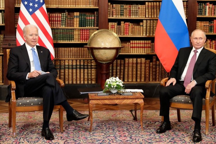 Biden ile Putin ilk kez yüz yüze görüştü