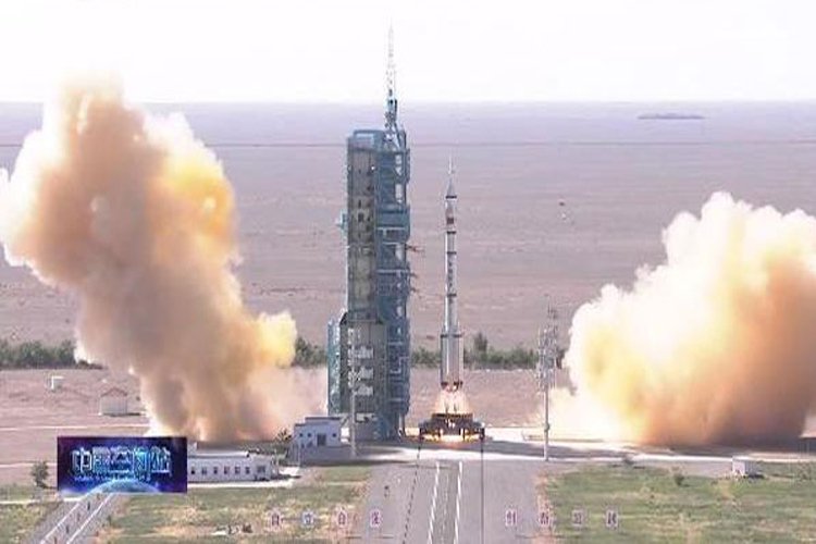 Çin, yabancı astronotları ortak uzay yolculuğuna davet etti