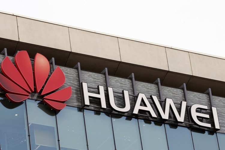 Huawei’yi ABD yaptırımları vurdu