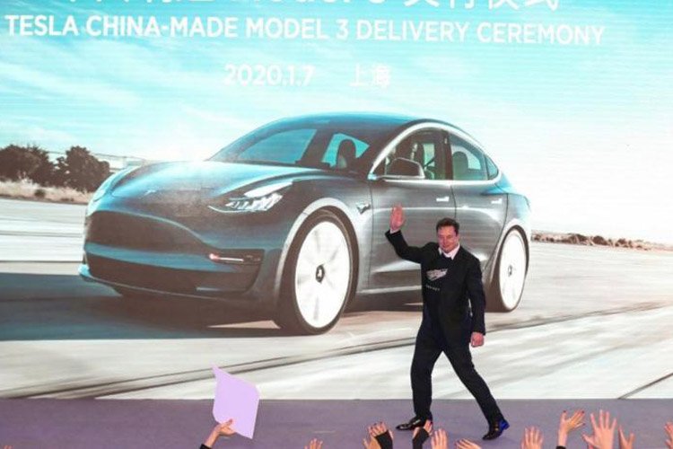 Tesla’da otopilot sorunu: 285 bin araç birden “geri çağrıldı”