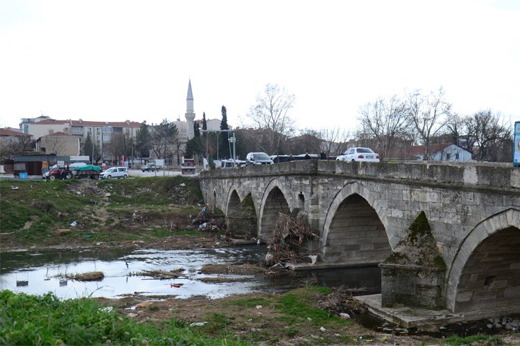 Lüleburgaz Belediyesi’nden DSİ’ye; “O köprüler ne oldu?”