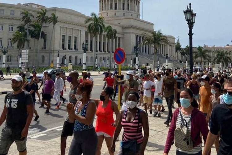 Küba’daki hükümet karşıtı eylemlerde onlarca gözaltı