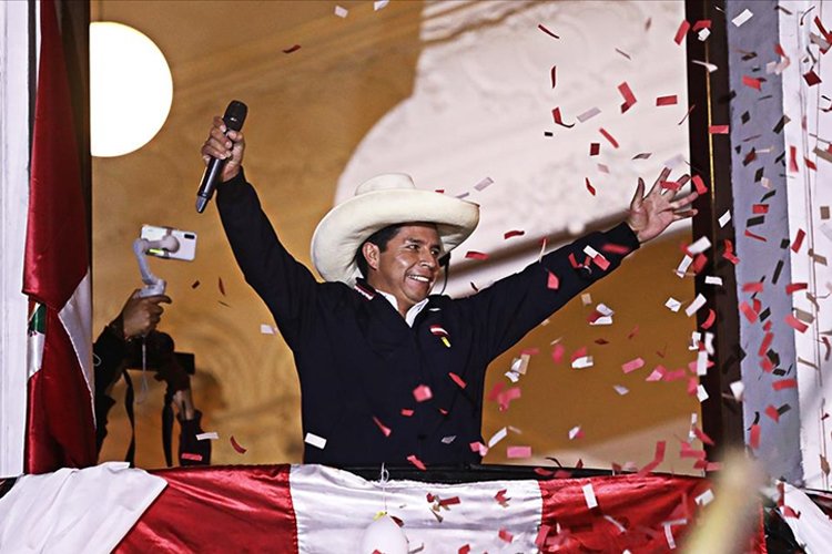 Peru’da seçimlerin galibi Castillo, başkanlık maaşından feragat etti
