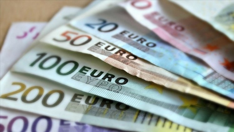 AB, 4,5 milyar euroluk 300 yolsuzluk iddiasını soruşturuyor