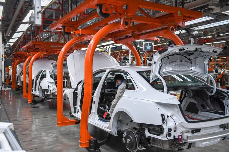 Otomotivde ilk sekiz ayda üretim ve ihracat yüzde 14 arttı