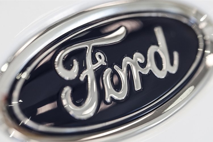 Ford  üretimini tekrar durduruyor