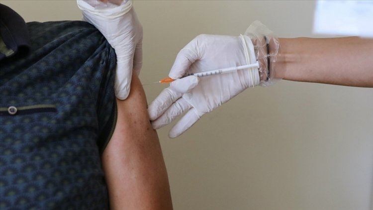 Türkiye’de bugüne kadar 90 milyon 405 bin doz Kovid-19 aşısı yapıldı