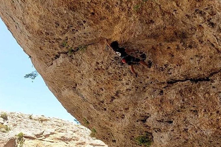 En zorlu kaya rotalarından birini 14 yaşında tırmandı
