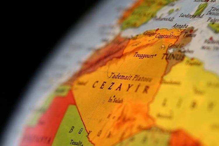 Cezayir ile Fas arasındaki kriz büyüyor