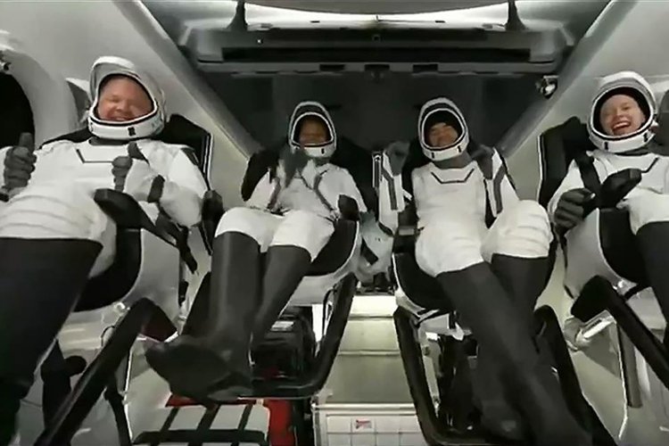 SpaceX, NASA ‘Crew-3’ uçuşuyla uzaya 4 astronot gönderecek