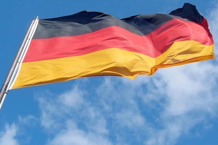 Alman imalat sanayisi ivme kaybetmeye devam ediyor