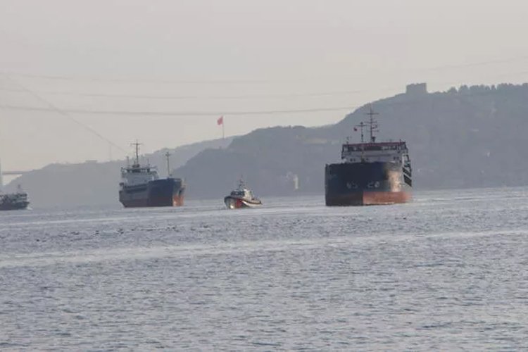 İstanbul Boğazı’nda Türk ve Rus bandralı 2 yük gemisi çarpıştı