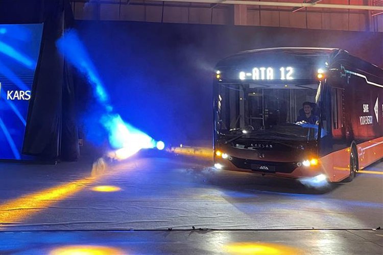 Karsan’ın elektrikli araçları yerli metrobüs  olacak