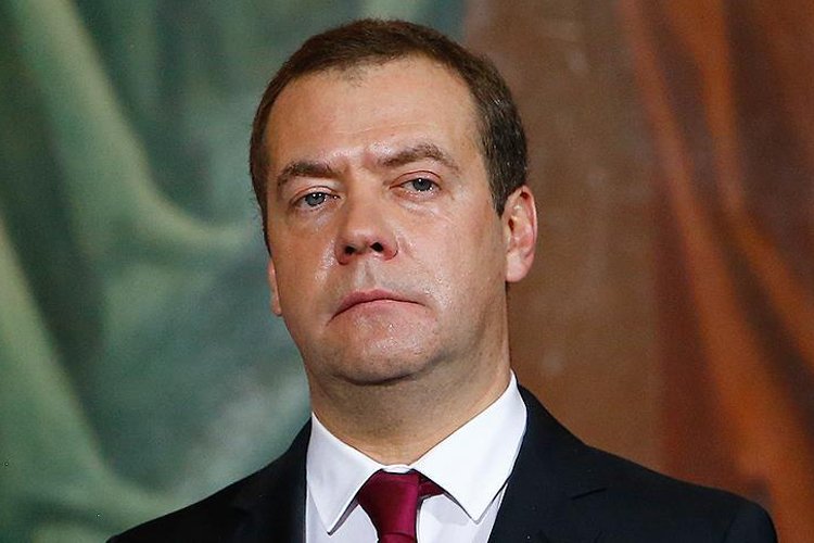 Medvedev: MSK sunucularına saldırıların yarısı ABD merkezli
