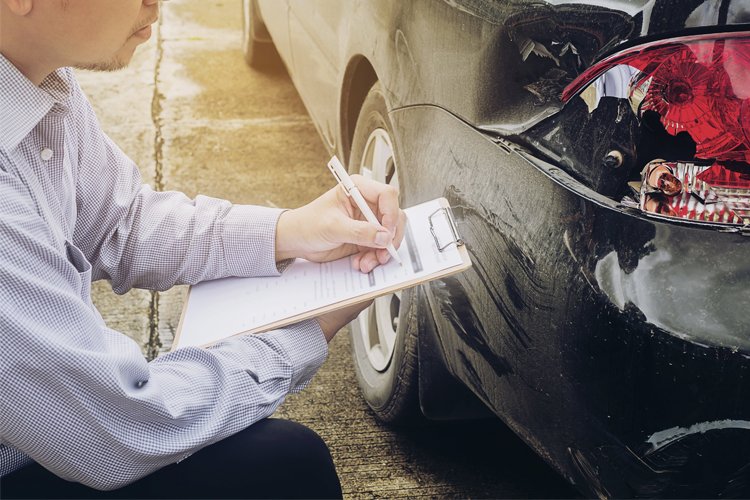 Trafik kazasında kusurlu olmak tazminat almaya engel mi?