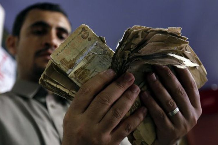 Yemen’de dolar 1314 riyale çıkarak rekor kırdı