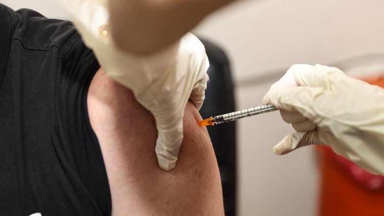 Dikkat! Omicron hangi aşının etkisini düşürüyor?