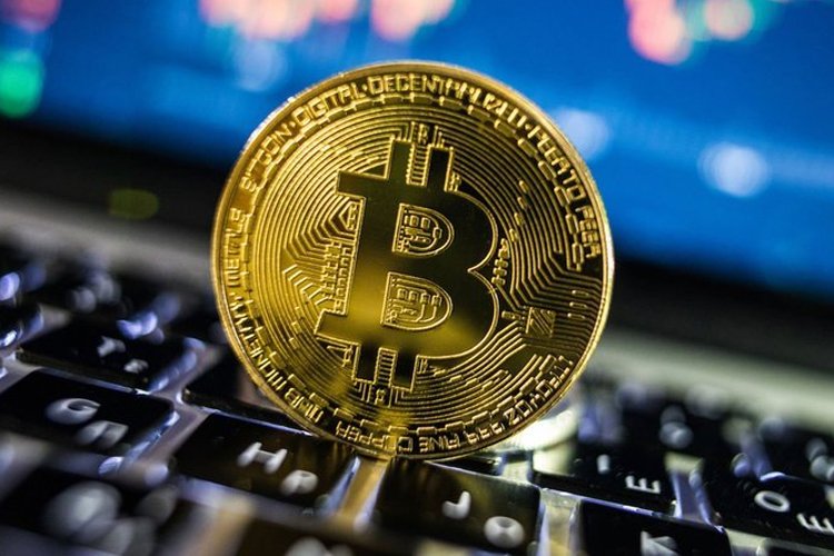 Bitcoin, Ruble’yi yıktı geçti