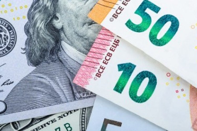 Dolar ve eurodan bir rekor daha geldi