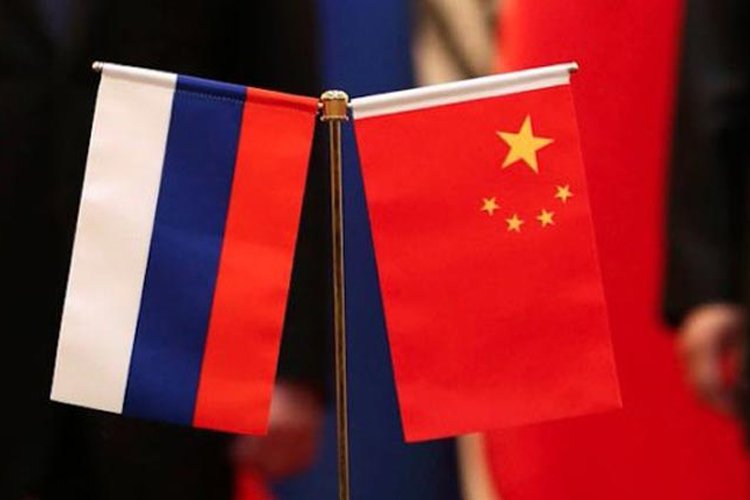 Çin ve Rusya donanmaları arasında ilk ortak devriye