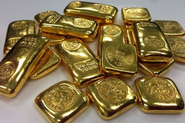 Altın fiyatları tahvil faiziyle geriliyor