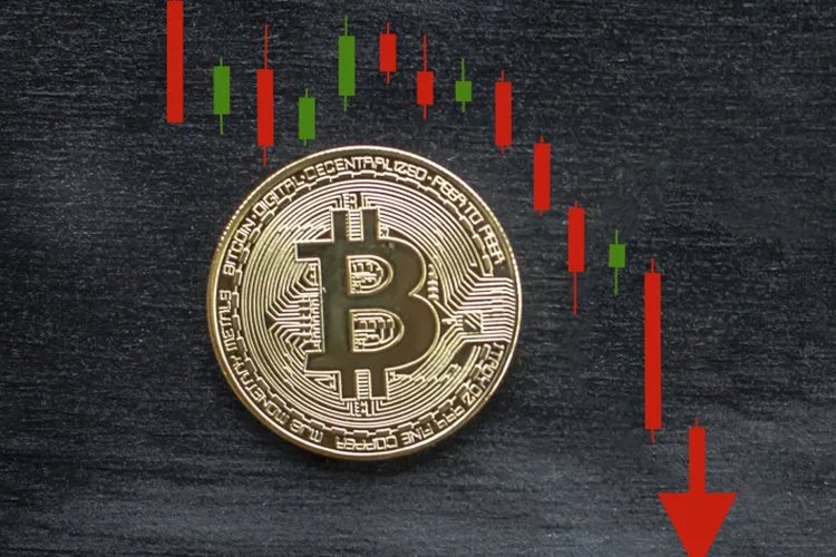 Bitcoin 6 ayın en düşük seviyesine geriledi