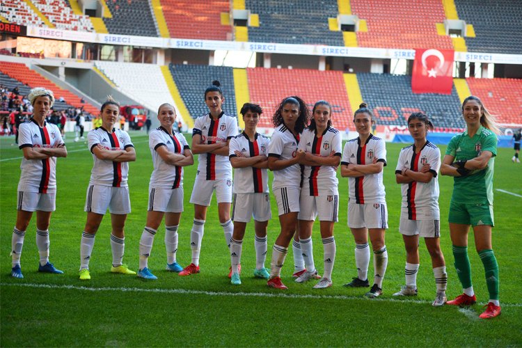 Vodafone’dan Beşiktaş Kadın Futbol Takımı’na destek