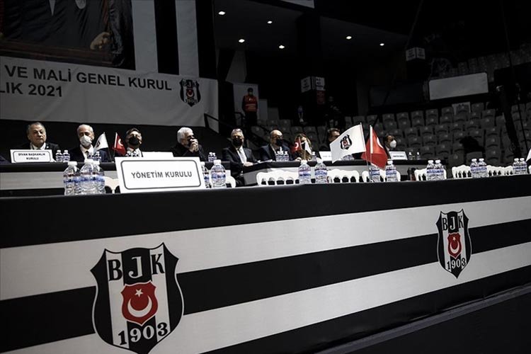 Beşiktaş’ta Fikret Orman dönemi ibra edilmedi