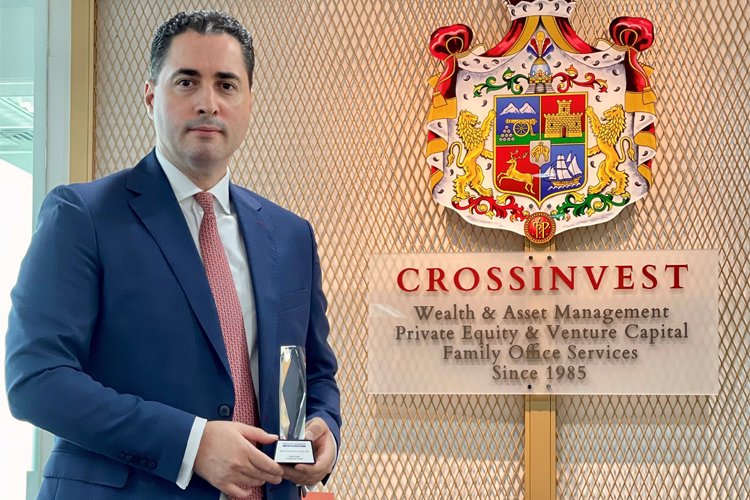 Türk bankacı Cem Azak’a “Asya Pasifik Bölgesi’nin Yükselen Yıldızı” ödülü
