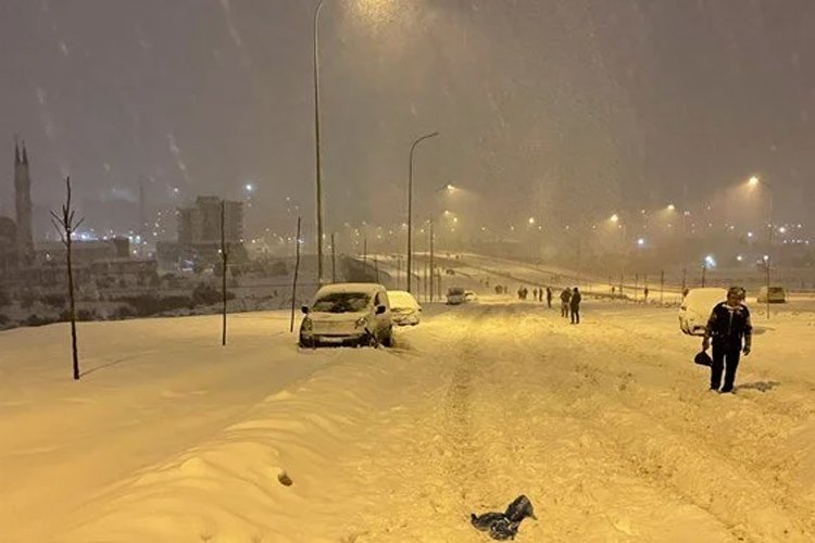 Gaziantep’te kaos! Şehirden araç çıkışı durduruldu