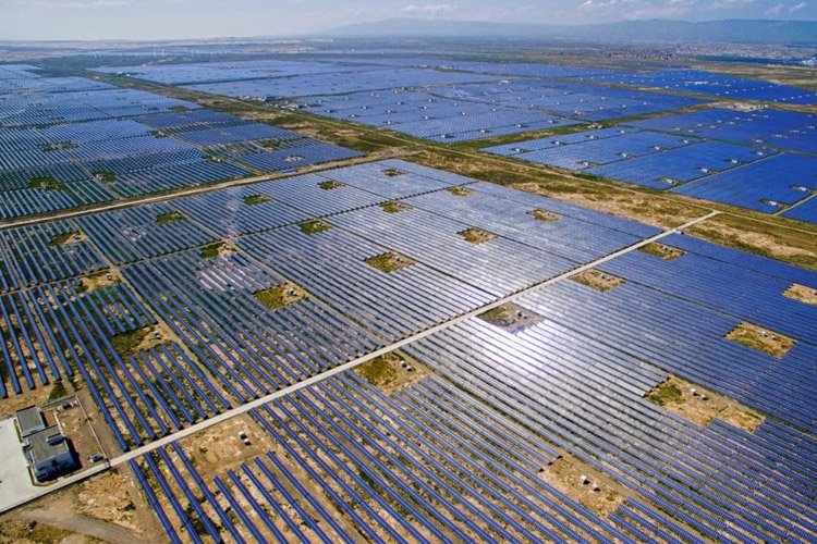 Çin’in enerji yatırımlarının yüzde 55’ini güneş oluşturdu