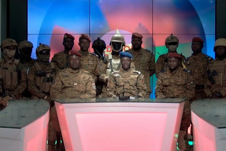 Burkina Faso’da darbe! Asker yönetime el koydu
