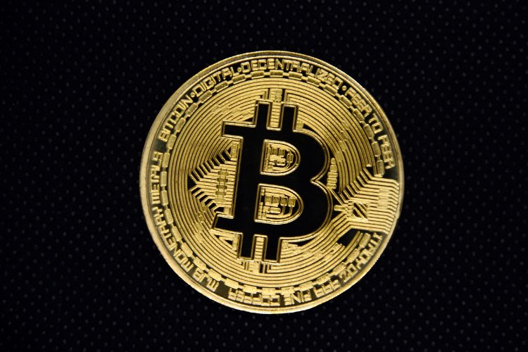 Bitcoin hash oranı yükseliyor, piyasa çifte etki altında