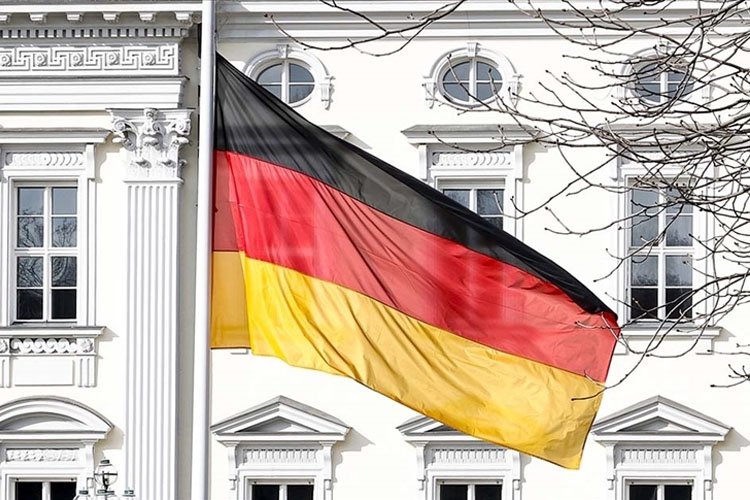 Almanya, silahlanma için 200 milyar euro borçlanacak