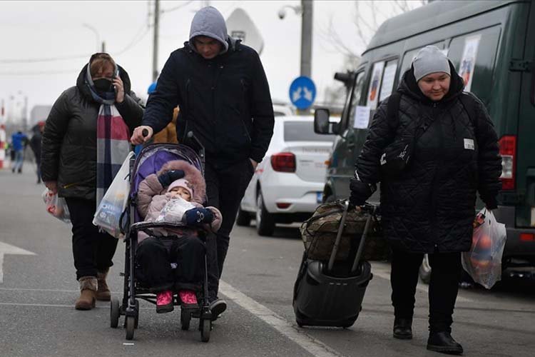 116 bin Ukraynalı sivil uluslararası sınırları geçti