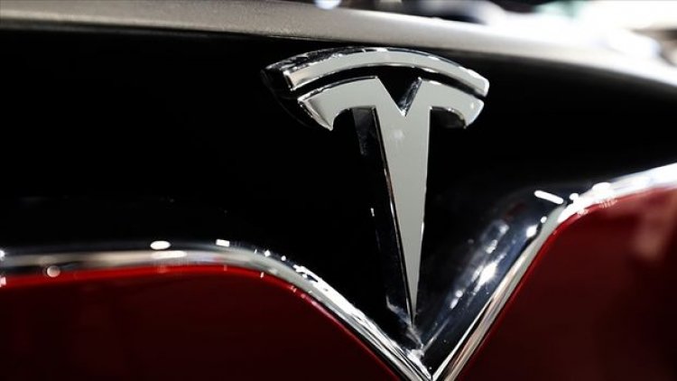 Piyasa Musk’ın daha fazla Tesla hissesi satacağını öngörüyor