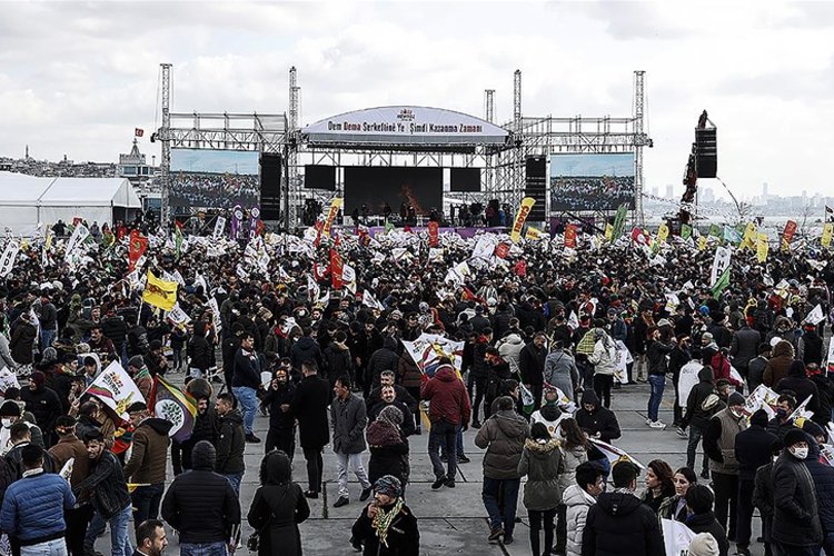 HDP’nin İstanbul’daki nevruz etkinliğinde 83 kişi gözaltına alındı