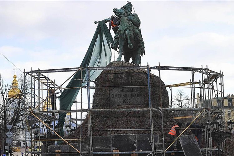 Kiev’deki büst ve heykeller koruma altına alınıyor