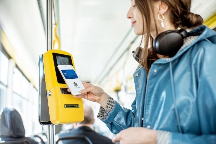 Toplu taşımada mobil ödeme yaygınlaşıyor