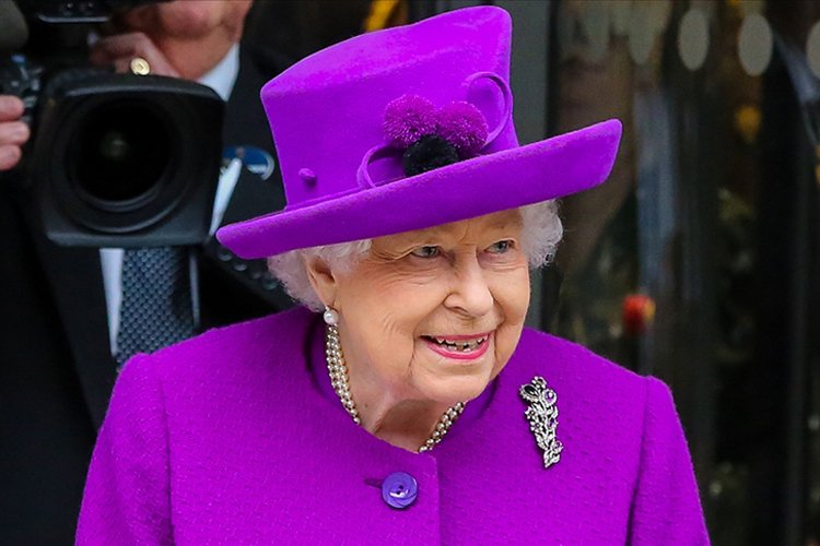 Kraliçe Elizabeth’den 59 yıl sonra bir ilk!