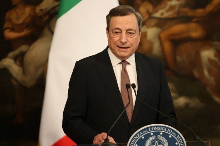 İtalya’da hükümet krizi belirsizliğini koruyor