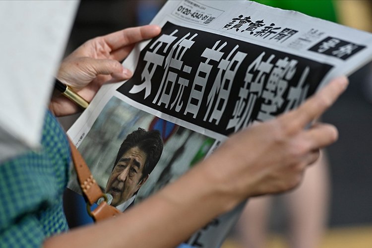 Japonya’da da siyasilerin tarikat ilişkileri tartışılıyor