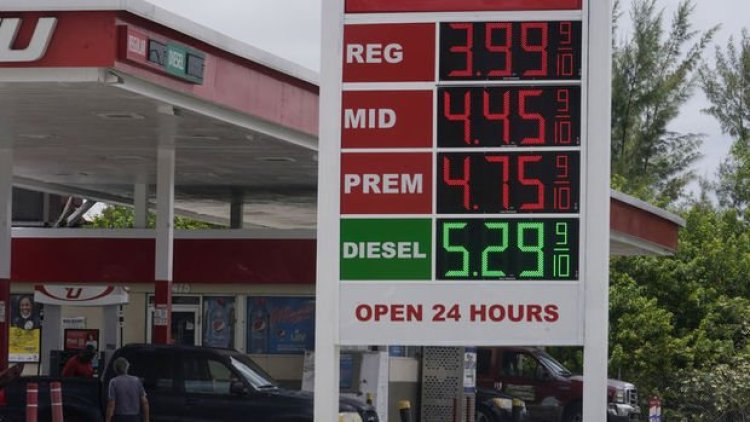 ABD’de benzin fiyatı 4 doların altına indi